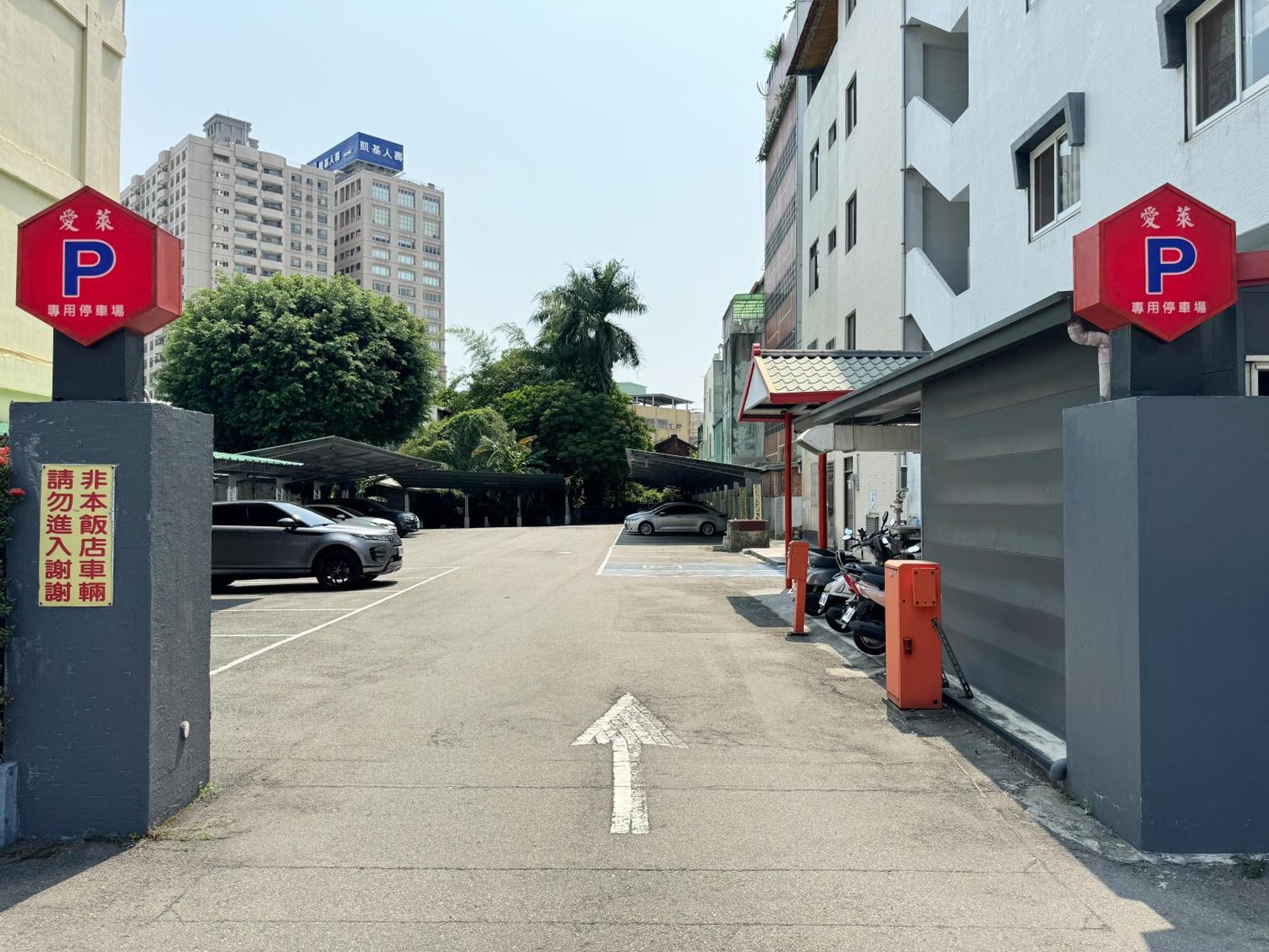 アイ ライ ファッション ホテル 台中市 エクステリア 写真