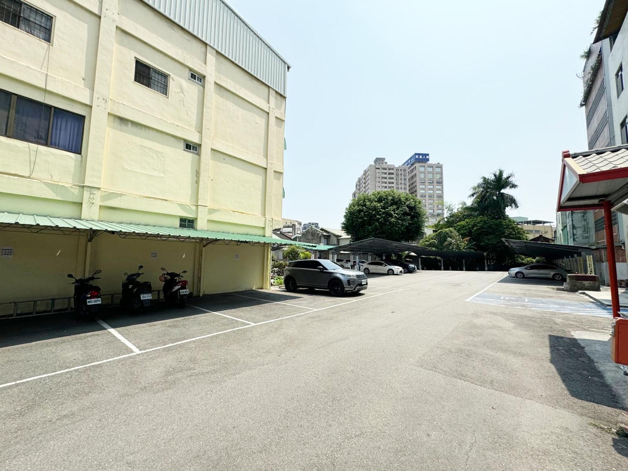 アイ ライ ファッション ホテル 台中市 エクステリア 写真